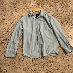 NWOT Rails denim wash button down